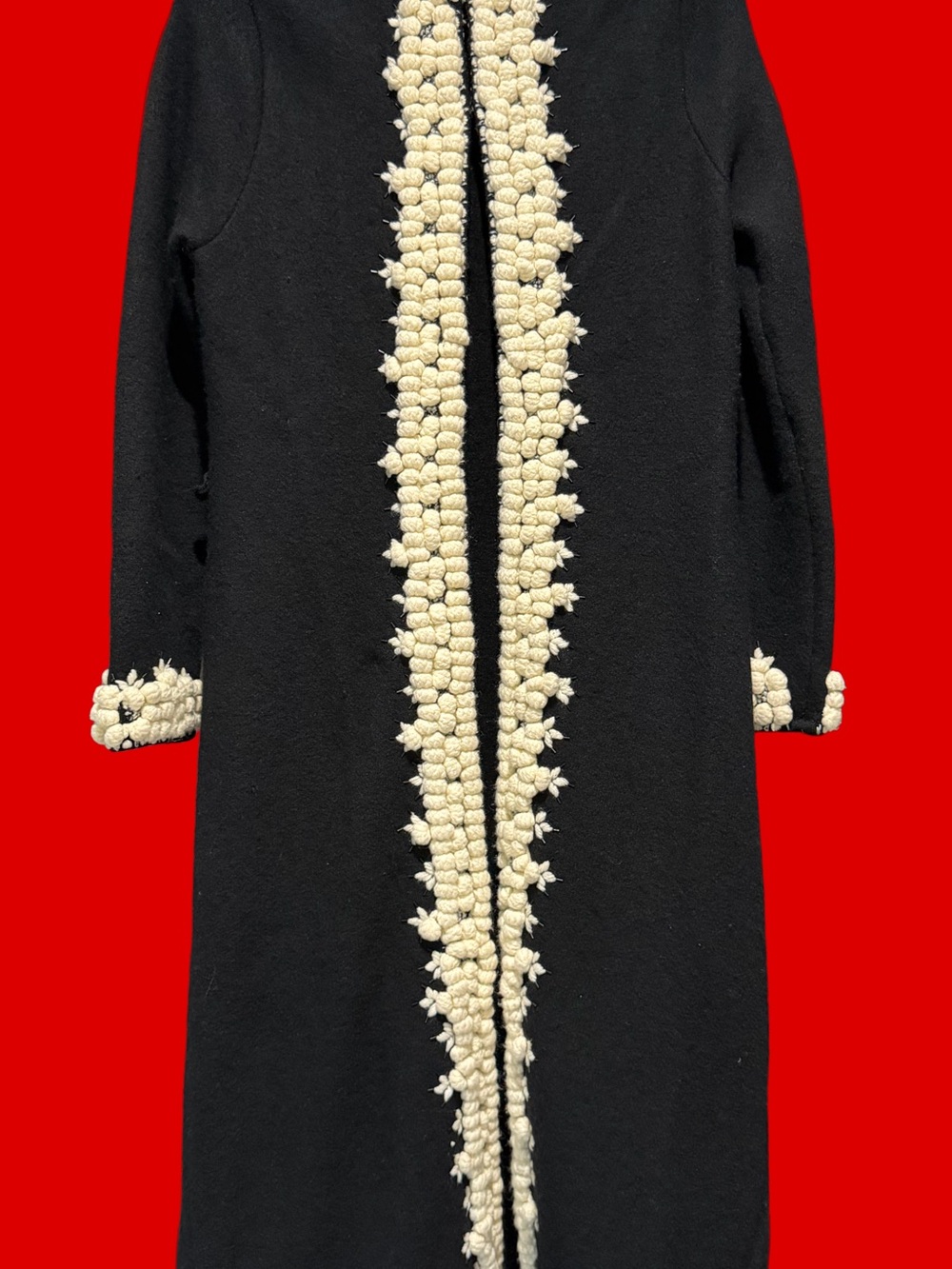 Oscar de la Renta Black maxi wool sweater coat with Cream Textured Trim